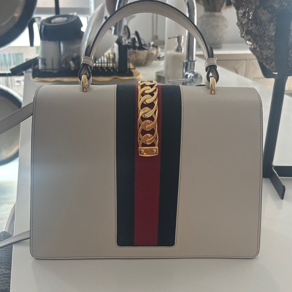 Gucci White Satchel with Floral Embroidery - Picture 8 of 11